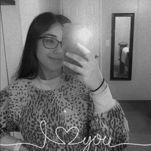 Meet your Posher, Aline